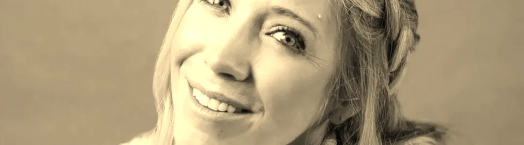 Ellie Holcomb