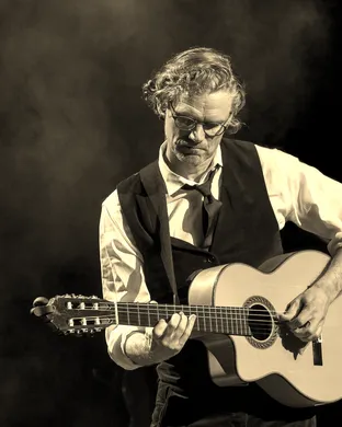 Jesse Cook