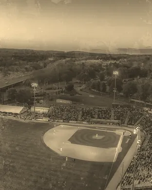 Worcester Bravehearts vs. Lowell Spinners